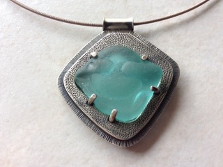 Prong Settings for Unusual Shaped Stones with:  Pauline Warg